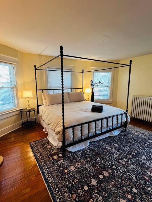 4 Bedroom Dc'S Best Location With Parking, Walk To Clarendon Metro, Shopping And Nightlife! Арлингтон Экстерьер фото