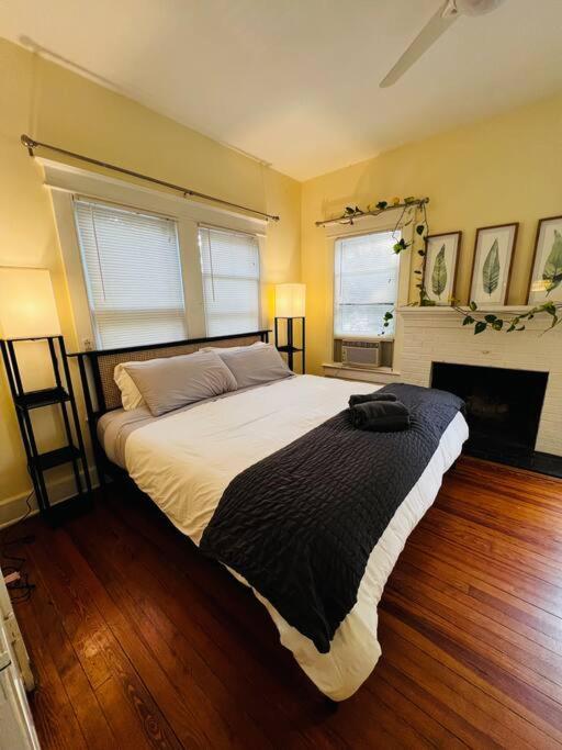 4 Bedroom Dc'S Best Location With Parking, Walk To Clarendon Metro, Shopping And Nightlife! Арлингтон Экстерьер фото